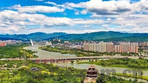 亚洲av乱码久久精品蜜桃麻豆-揭秘亚洲片乱码背后的文化与艺术误区，一次真实的影视观感体验